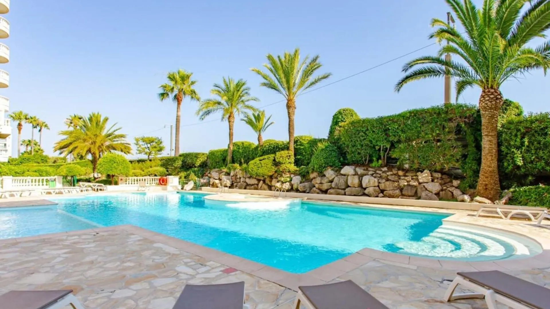 Azur Palm Furnished Flat Apartment Cannes